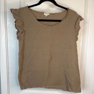 POL Brown Tan Flutter Sleeve Ruffled Blouse